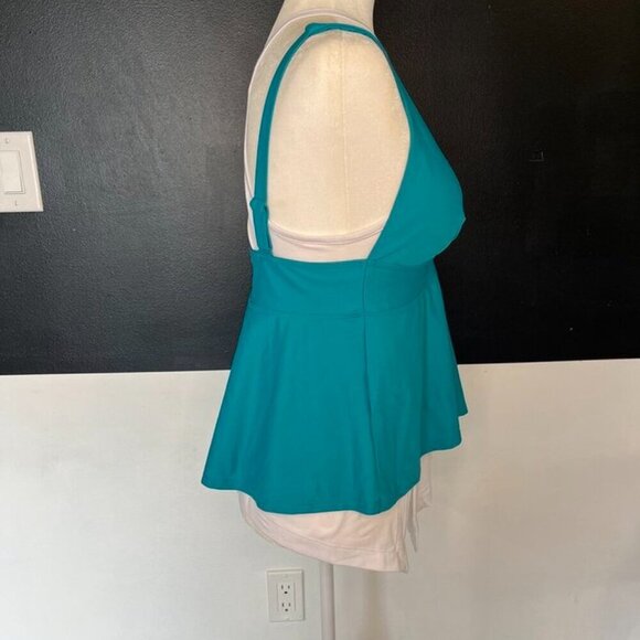 Old Navy Teal V-Neck Tankini Swim Top NWOT MSRP $39.99 - Picture 4 of 7